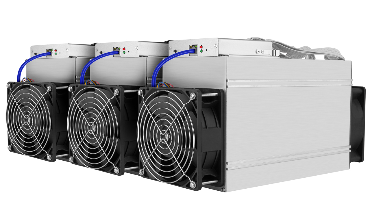 Bitcoin Mining Industry Reveals Mergers, Hashrate Increases, and New Facilities Amid Market Downturn
